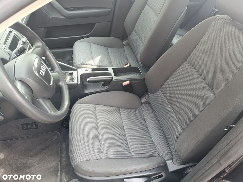 Audi A3 Sportback 1.4 TFSI Ambiente - 4