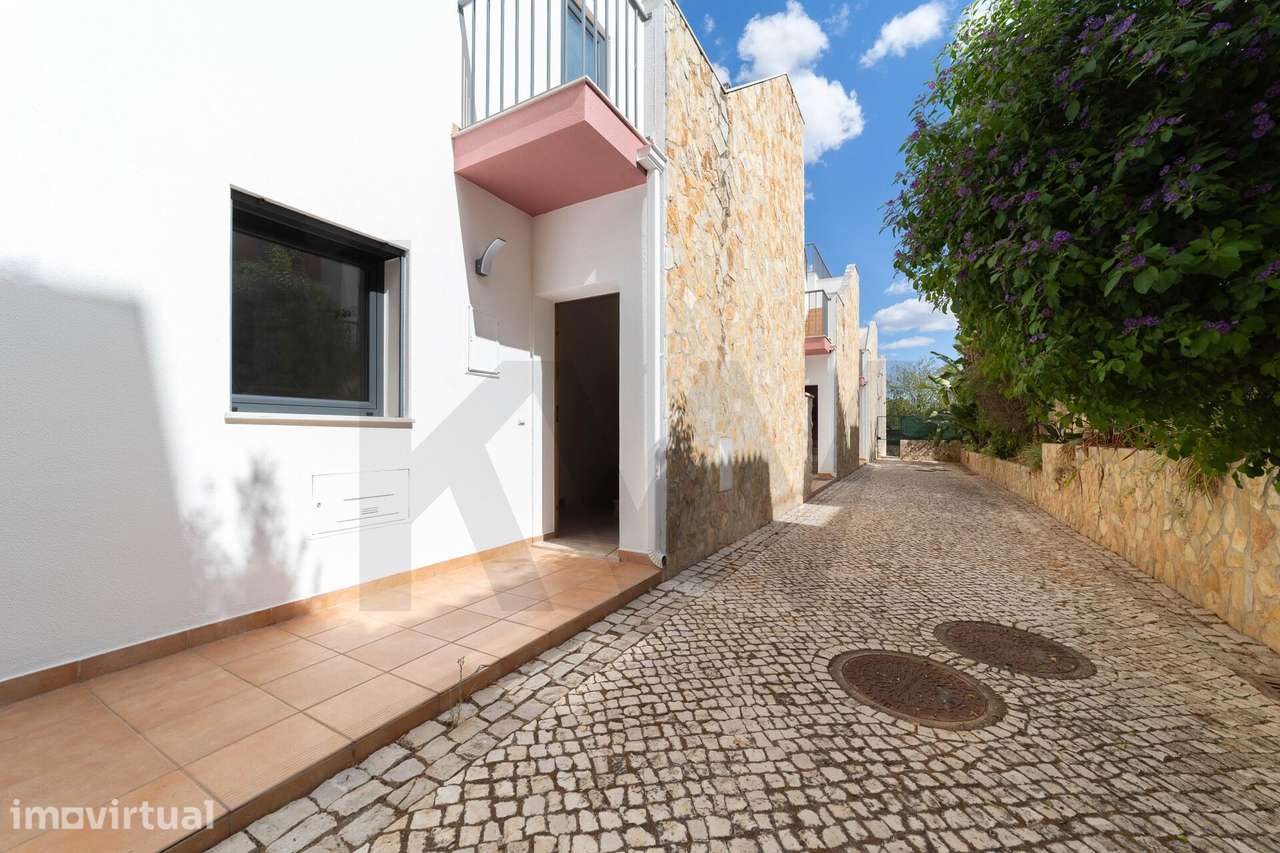 Moradia T3 Contemporânea em Condomínio Fechado com Piscina e Garagem P - Grande imagem: 4/37