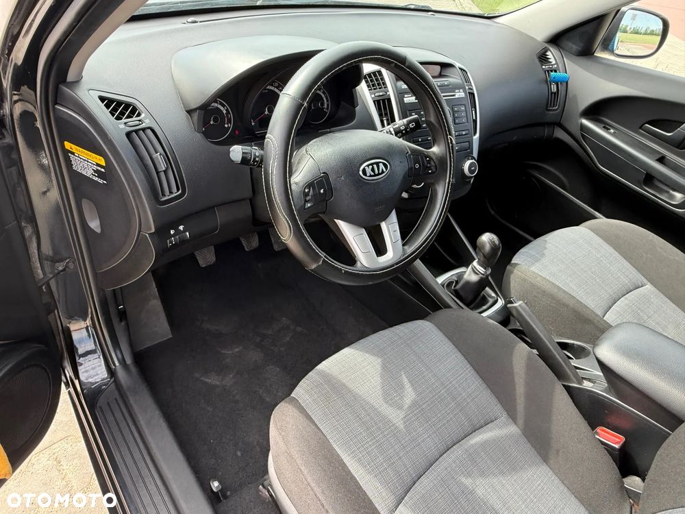 Kia Ceed 1.4 CVVT ISG Vision - 14