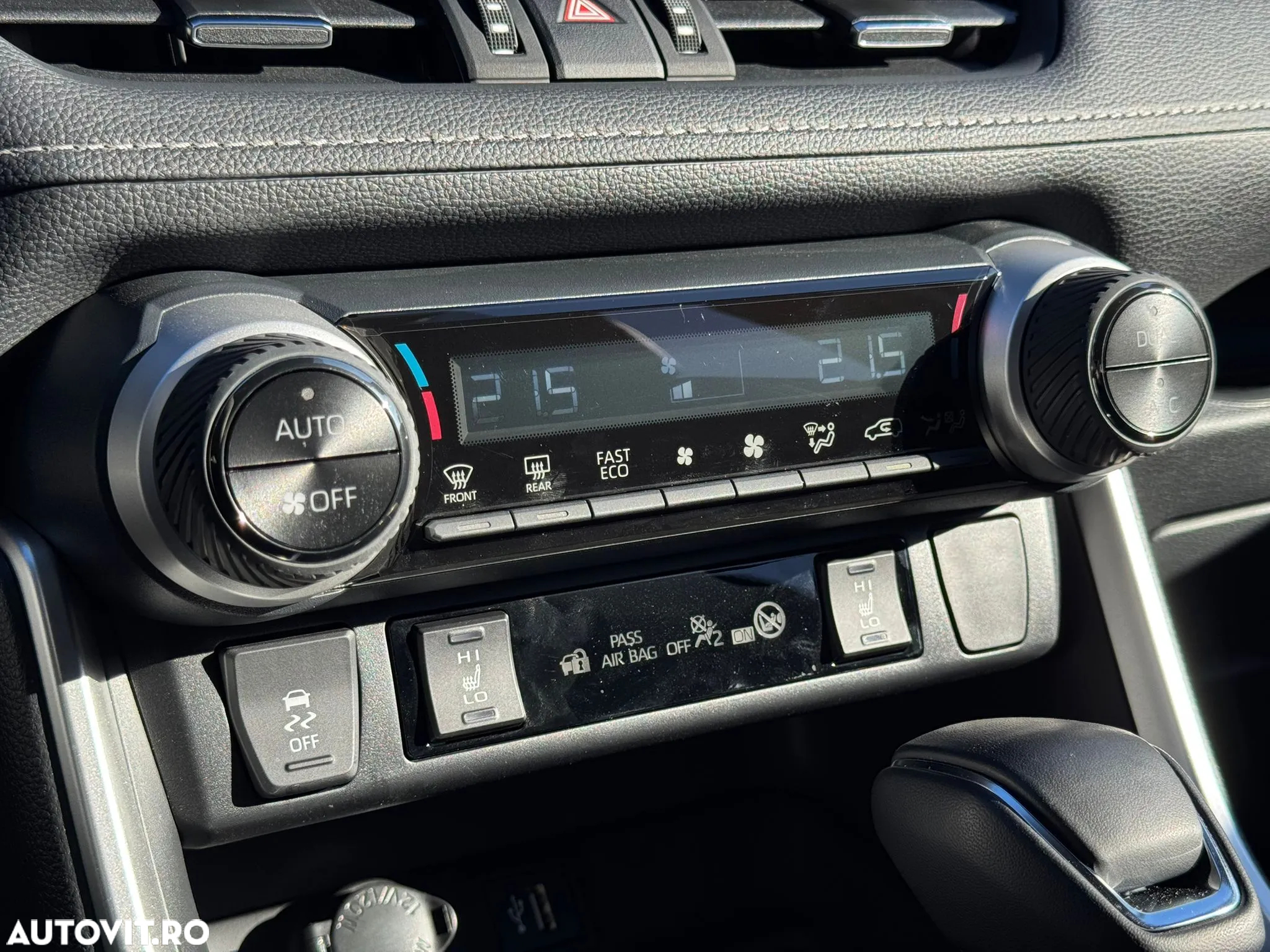 Toyota RAV4 2.5 Hybrid VVT-iE 4x4 Luxury - 25