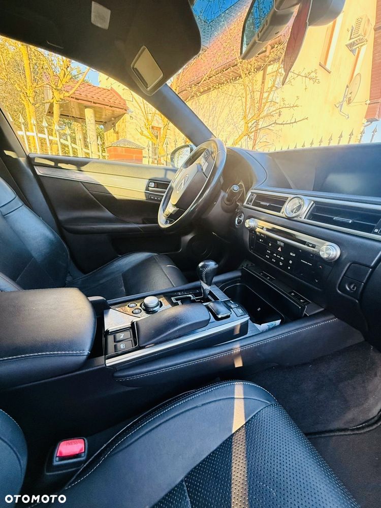 Lexus GS 450h - 23