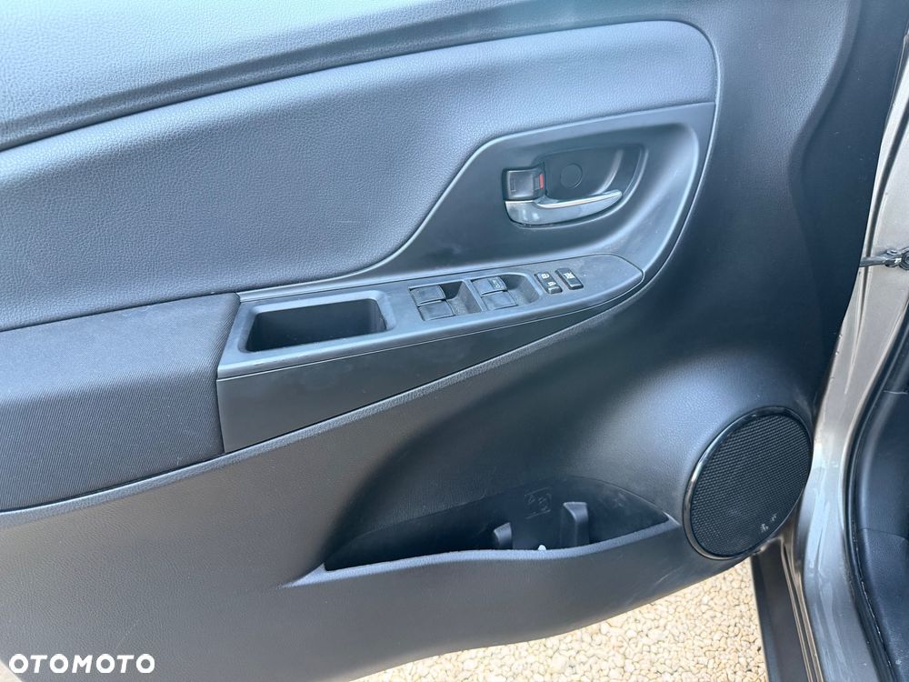 Toyota Yaris Hybrid 100 Terra - 21