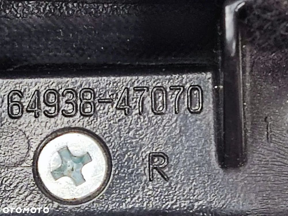 TOYOTA PRIUS od 2016r Roleta Bagażnika - 9