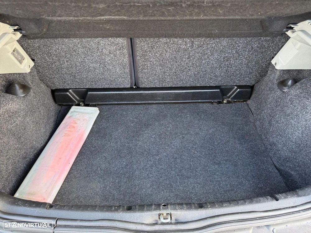 Renault Clio - 11