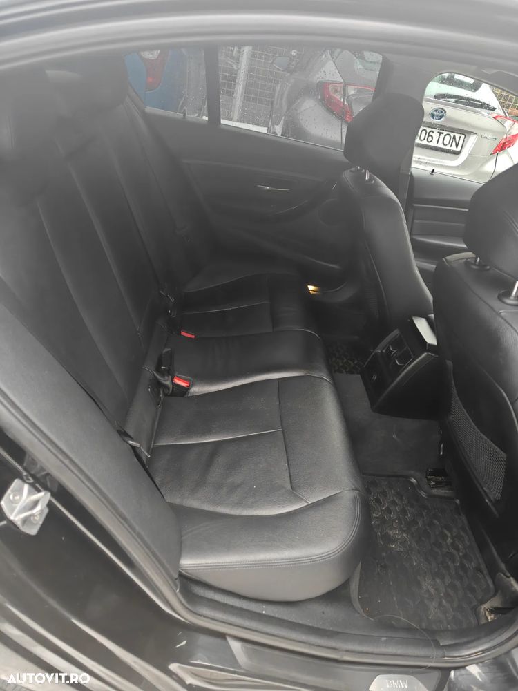 BMW Seria 3 330e iPerformance Advantage - 5