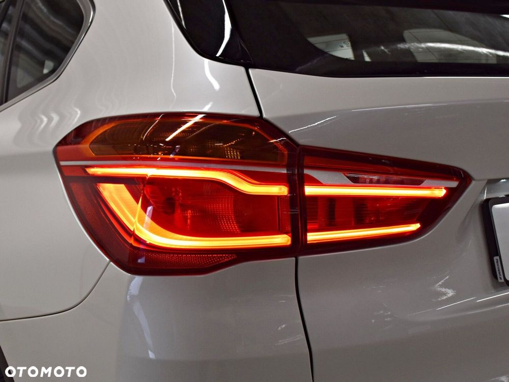 BMW X1 sDrive18i GPF xLine - 29