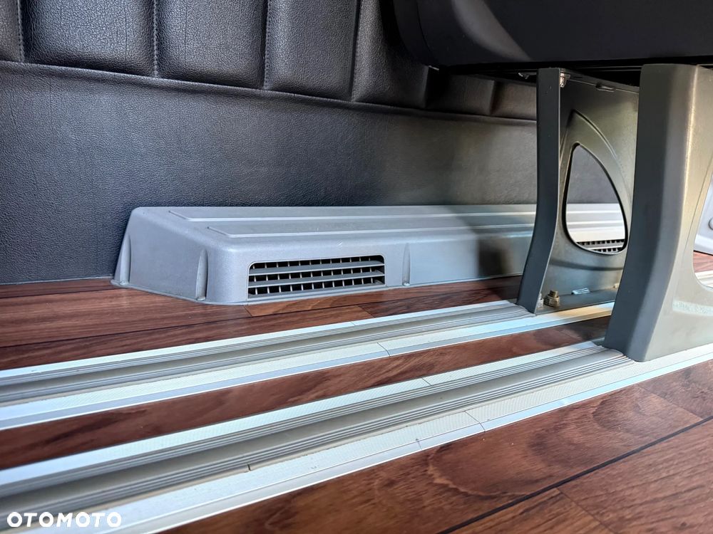 Mercedes-Benz Sprinter 906.233 - 29