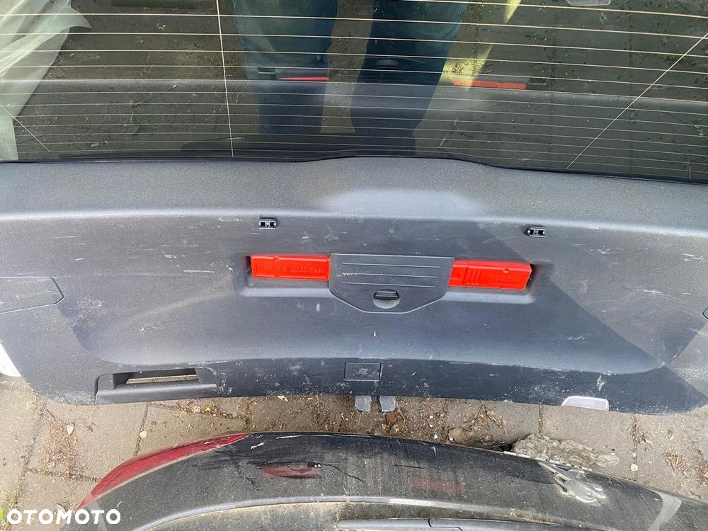 klapa tylna lampy volkswagen touareg iii 2020 rok - 2