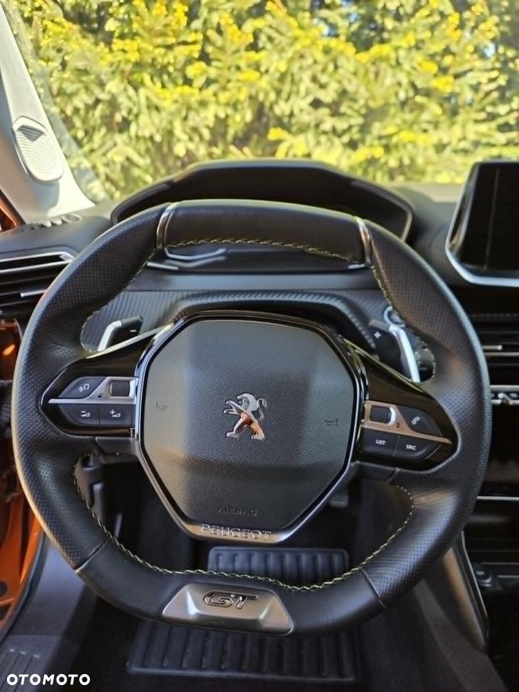 Peugeot 2008 PureTech 130 Stop&Start EAT6 Signature - 17