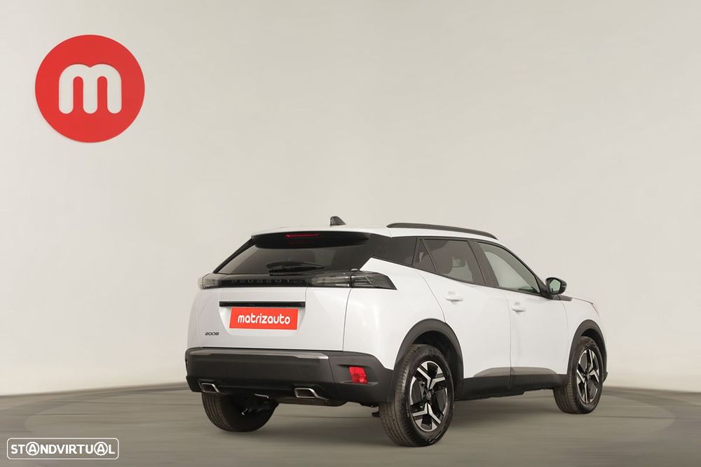 Peugeot 2008 1.2 PureTech Allure EAT8 - 4