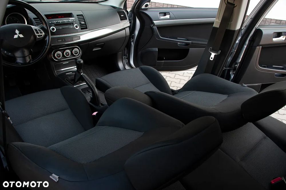 Mitsubishi Lancer 1.8 Intense - 25