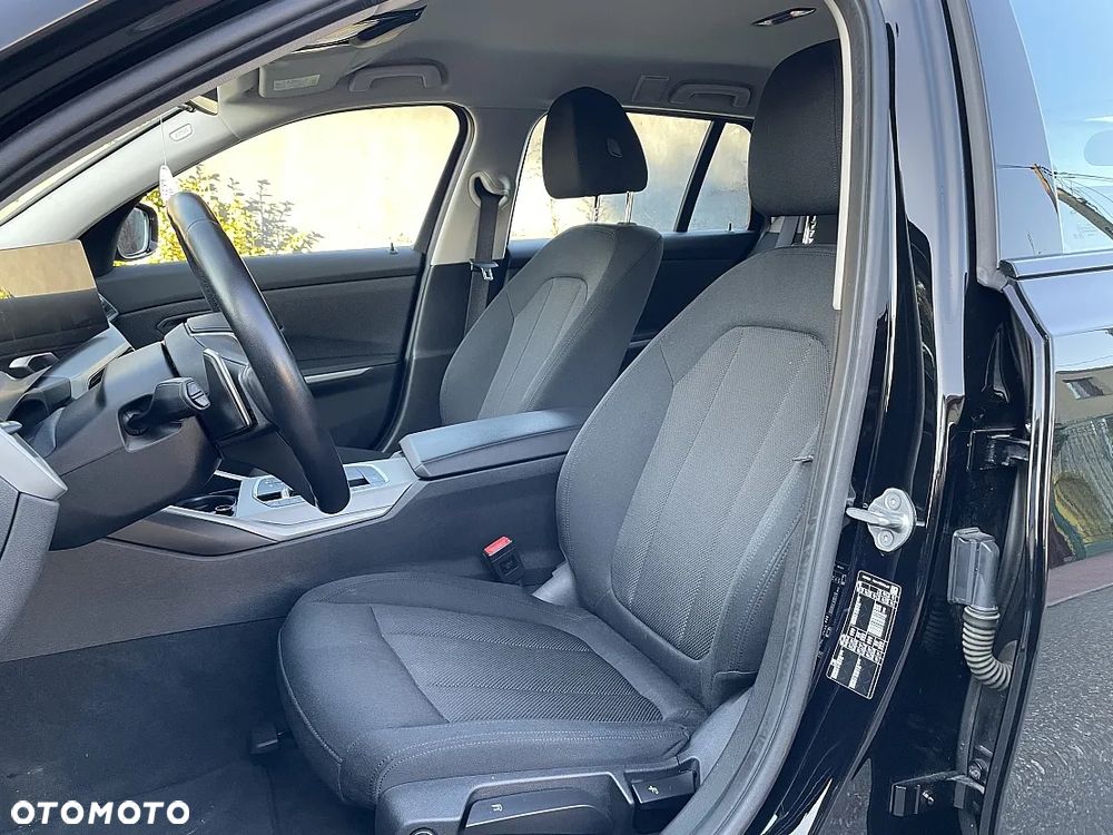 BMW Seria 3 318i Sport Line - 8