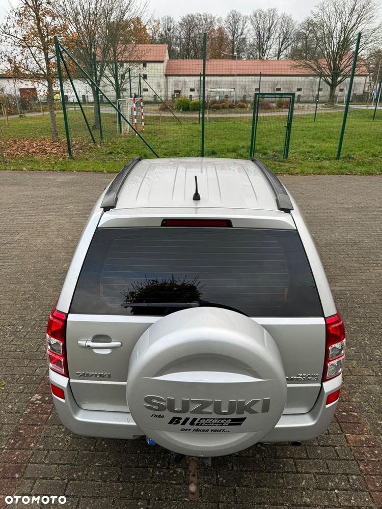 Suzuki Grand Vitara 2.0 - 8
