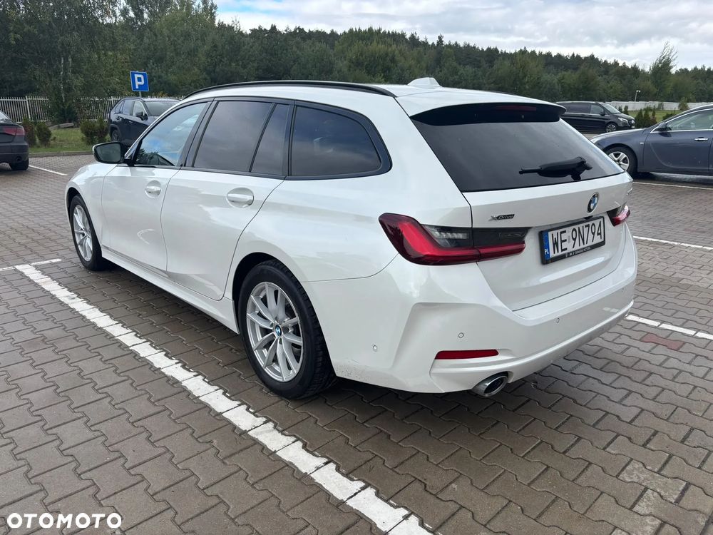 BMW Seria 3 320d xDrive - 10