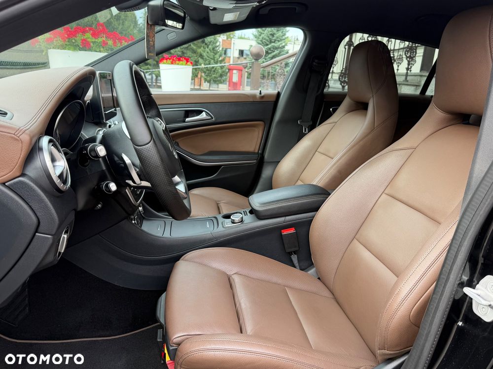 Mercedes-Benz CLA 220 d 7G-DCT AMG Line - 27