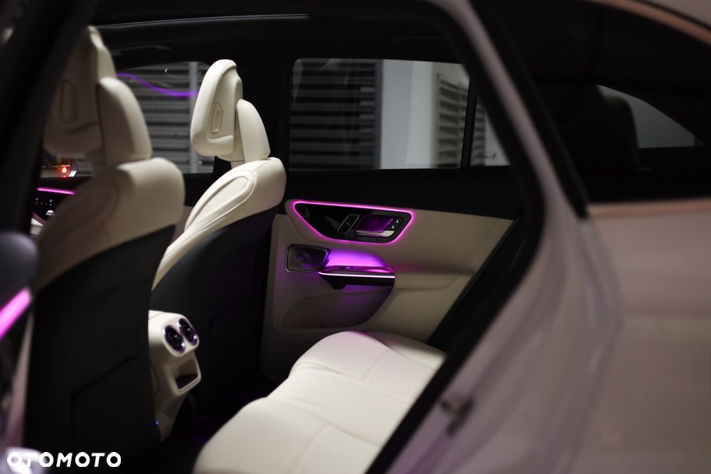 Mercedes-Benz GLC 350 e 4Matic 7G-TRONIC Exclusive - 23