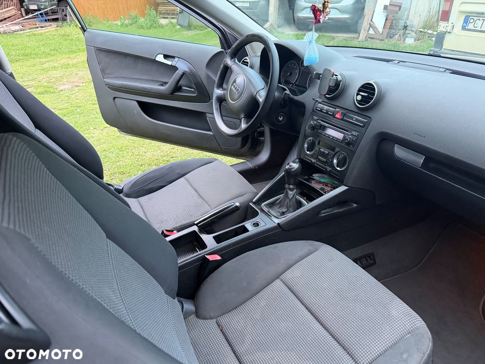 Audi A3 3-drzwiowe 1.6 Ambiente - 6