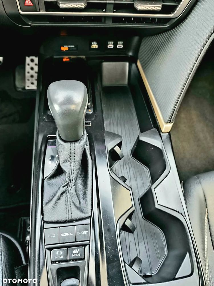 Toyota Camry - 21