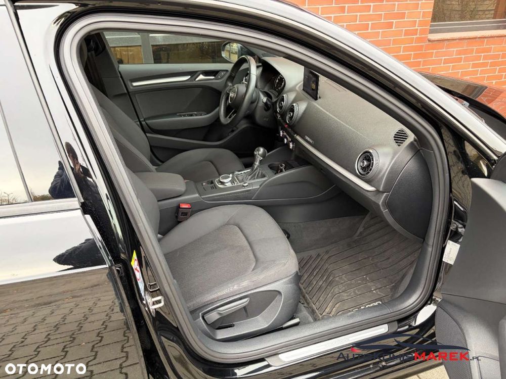 Audi A3 Sportback - 17