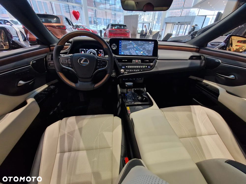 Lexus ES 300h Prestige - 23