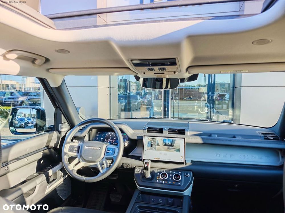 Land Rover Defender - 3
