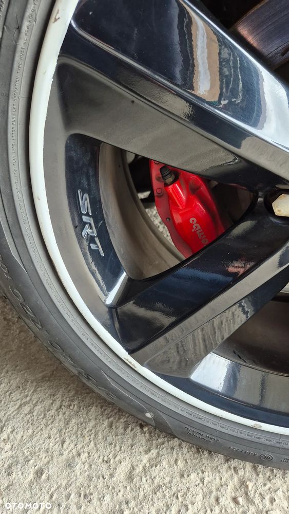 Dodge Challenger - 8