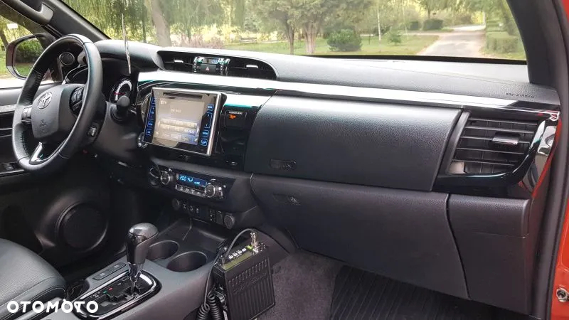 Toyota Hilux 2.4 D-4D Double Cab SR5 4x4 - 29