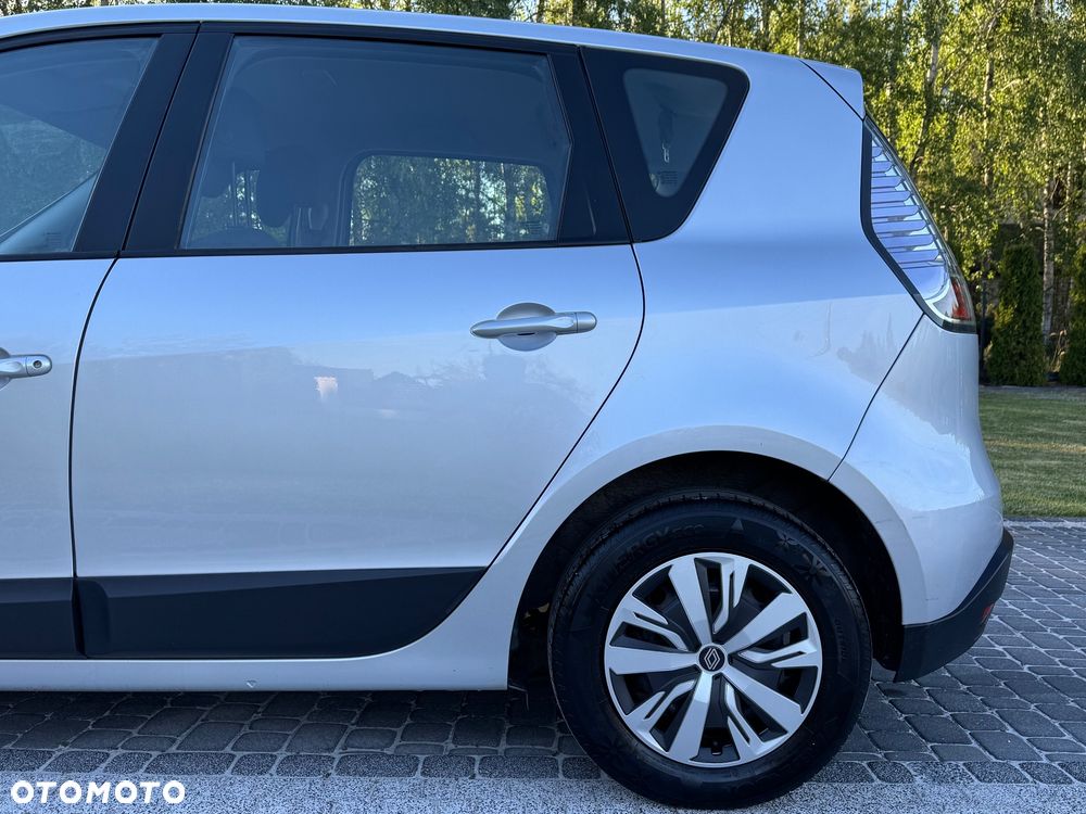 Renault Scenic 1.6 16V 110 Dynamique - 23