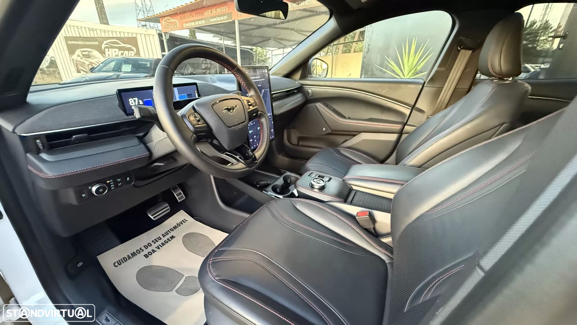 Ford Mustang Mach-E Premium AWD - 32