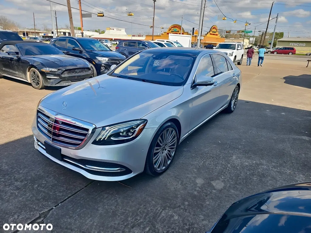 Mercedes-Benz Klasa S 560 4-Matic L 9G-TRONIC - 3