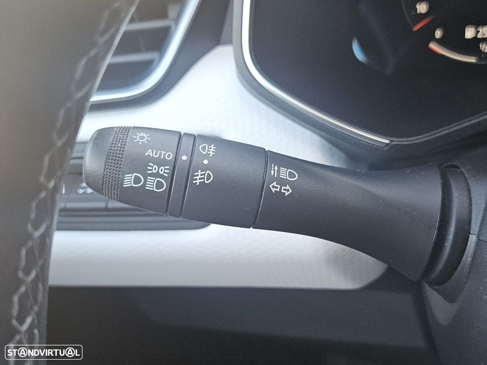 Renault Clio 1.0 TCe Techno - 10