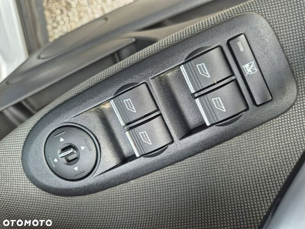 Ford Kuga - 21