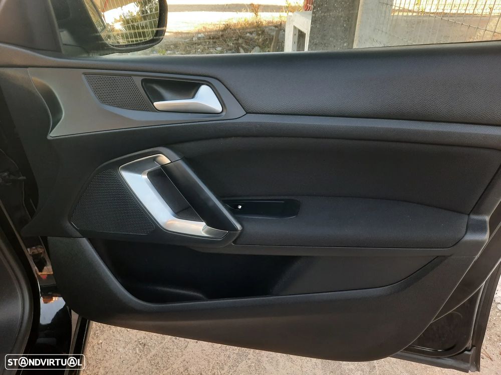 Peugeot 308 SW 1.6 BlueHDi Allure - 28
