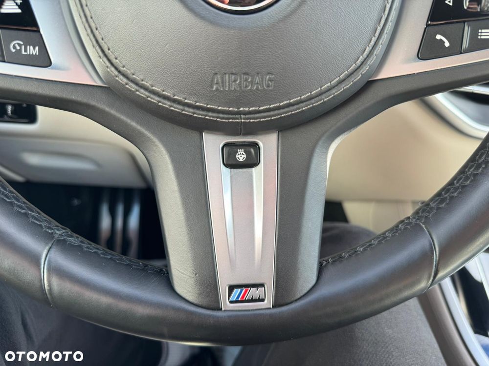 BMW X5 xDrive40i mHEV - 32