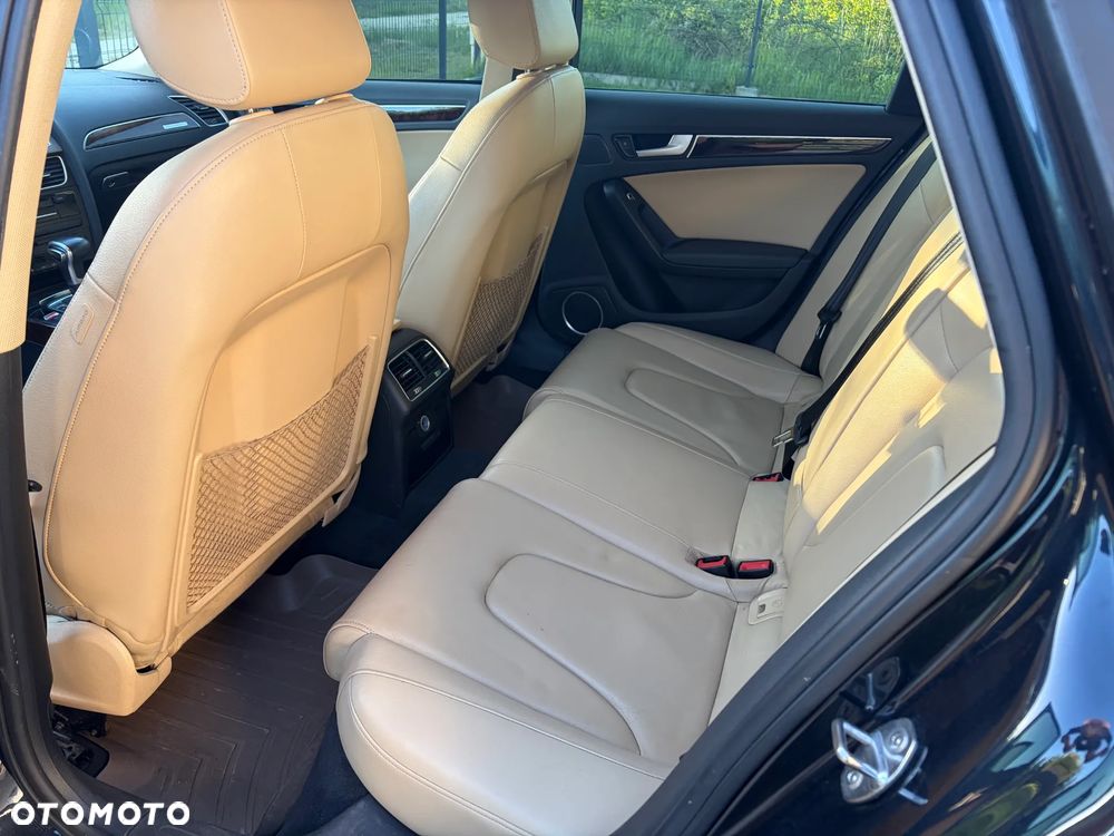 Audi A4 Limousine - 23