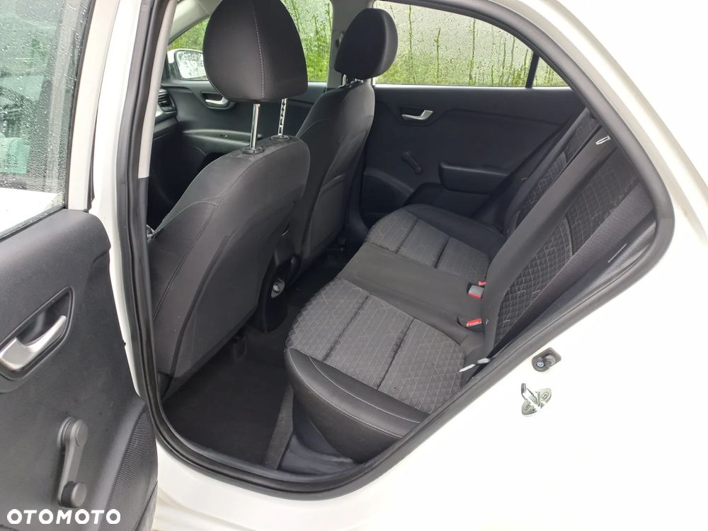 Kia Rio 1.2 Edition 7 - 18