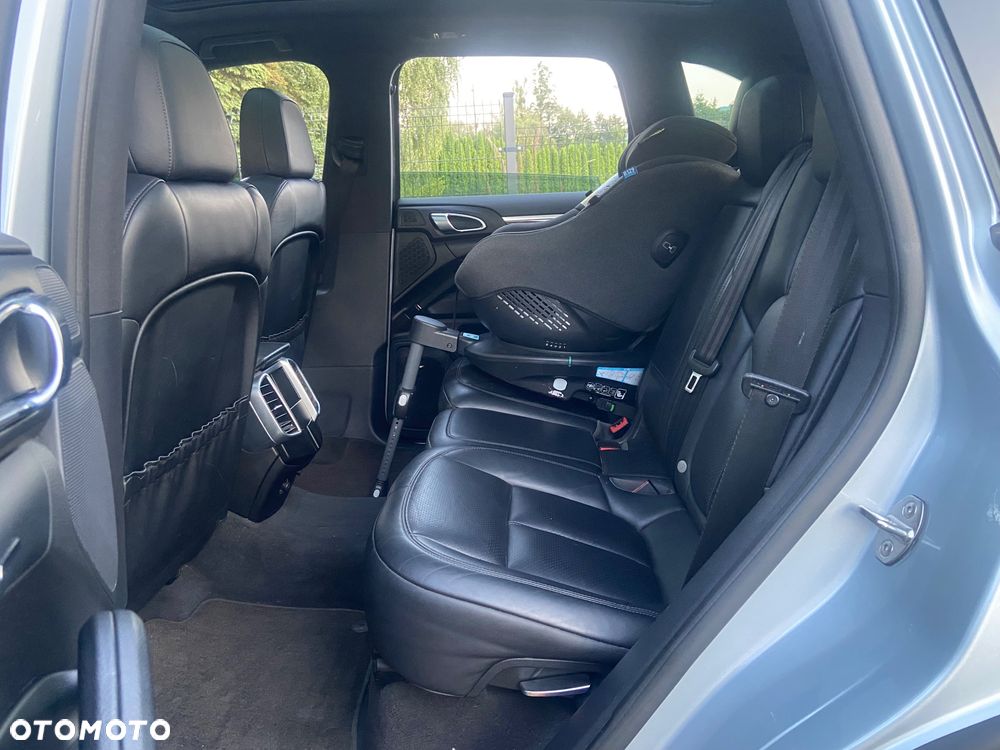 Porsche Cayenne - 15