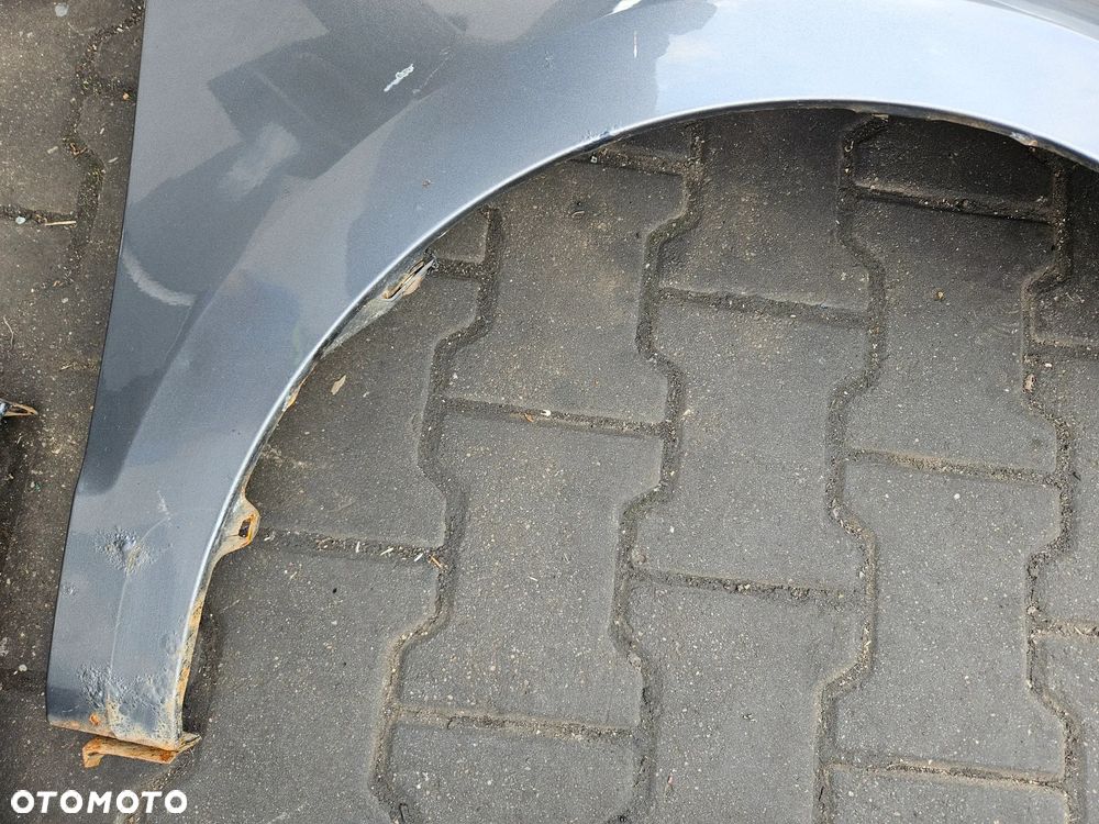 VW Polo błotnik przód przedni prawy  6R - 7