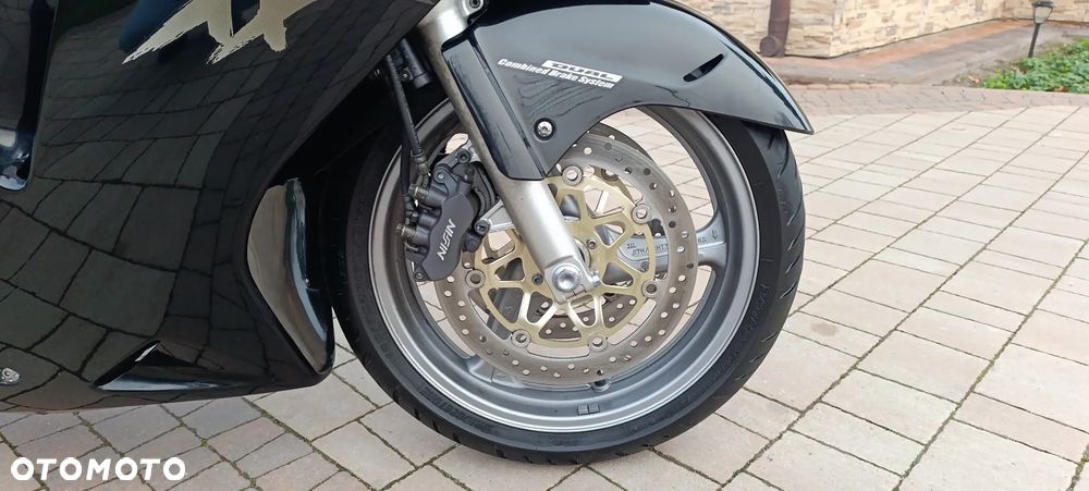 Kawasaki Ninja 1000 SX - 29