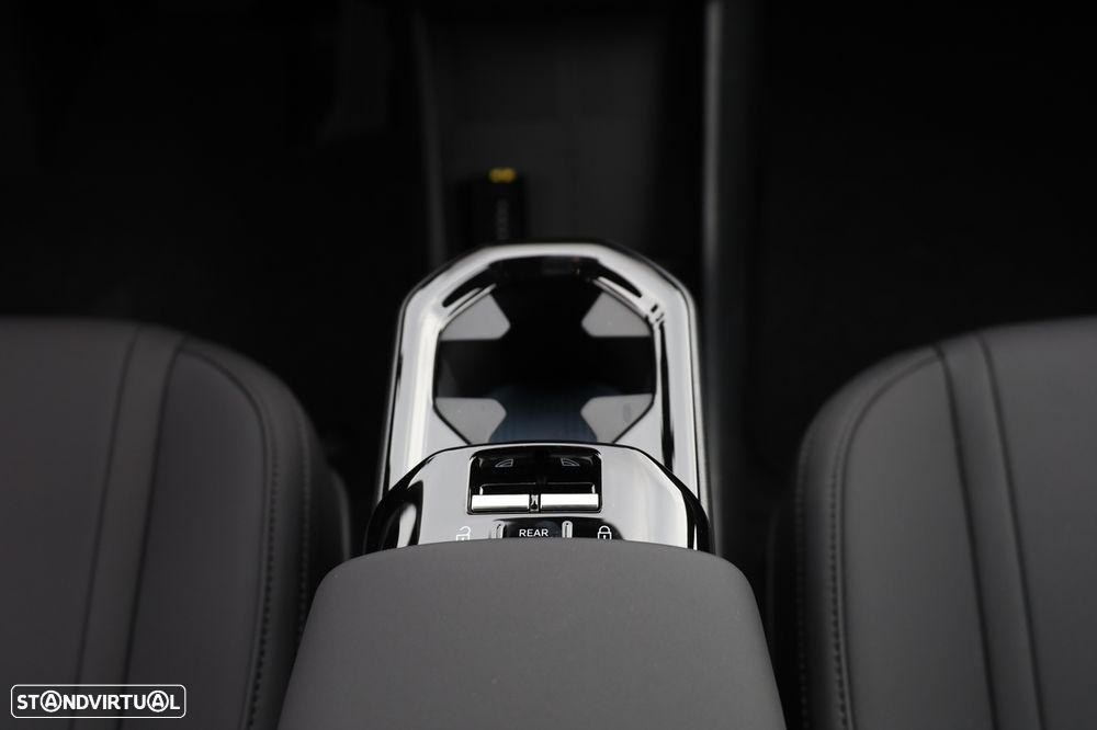 Volvo EX30 51 kWh Single Motor Black Edition - 25