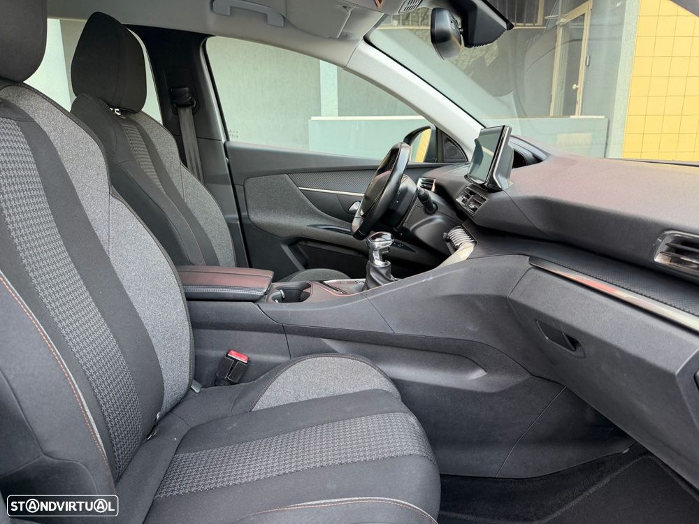 Peugeot 3008 1.2 PureTech Active Pack - 14