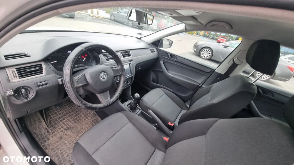 Skoda RAPID - 7