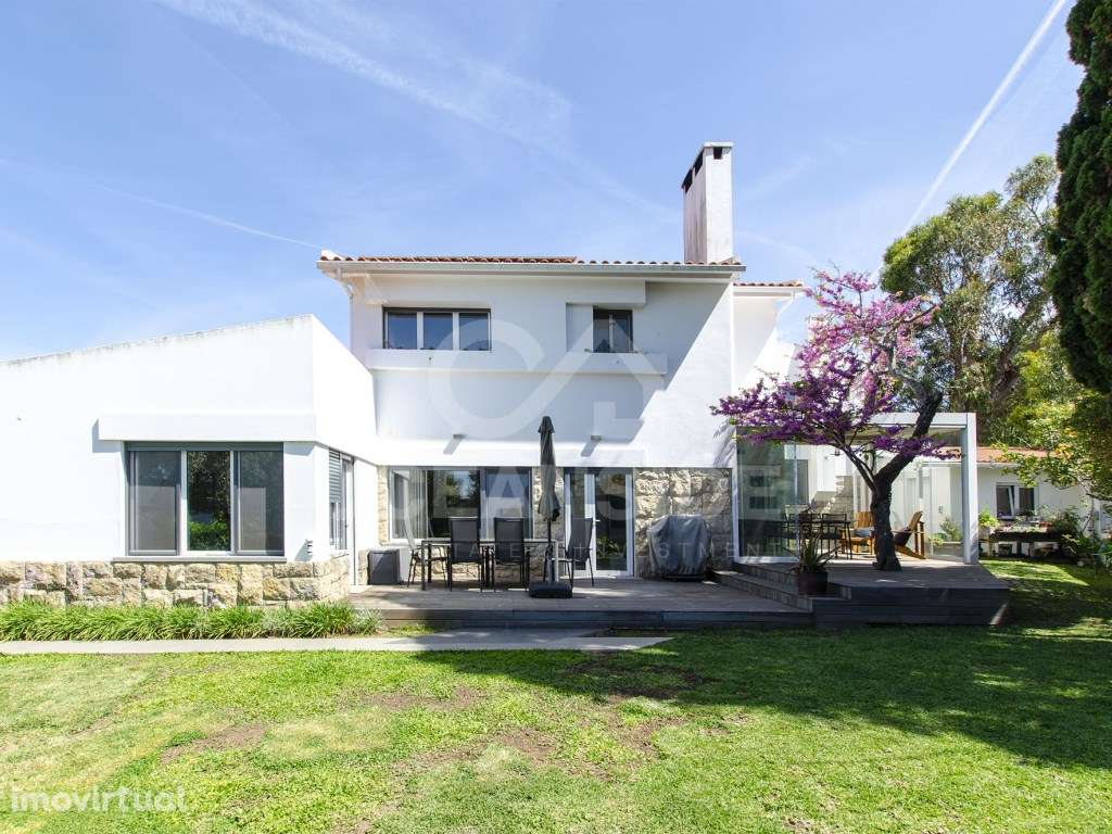 Moradia T6 em São Pedro do Estoril - Grande imagem: 2/53