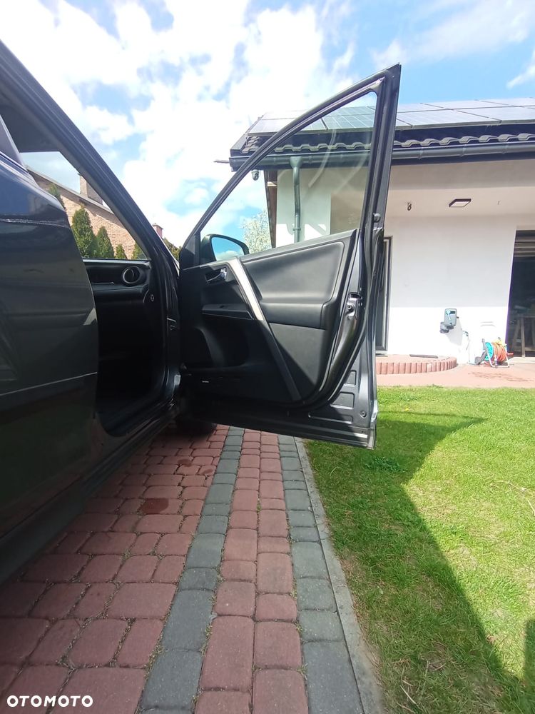 Toyota RAV4 2.0 D-4D Prestige - 23