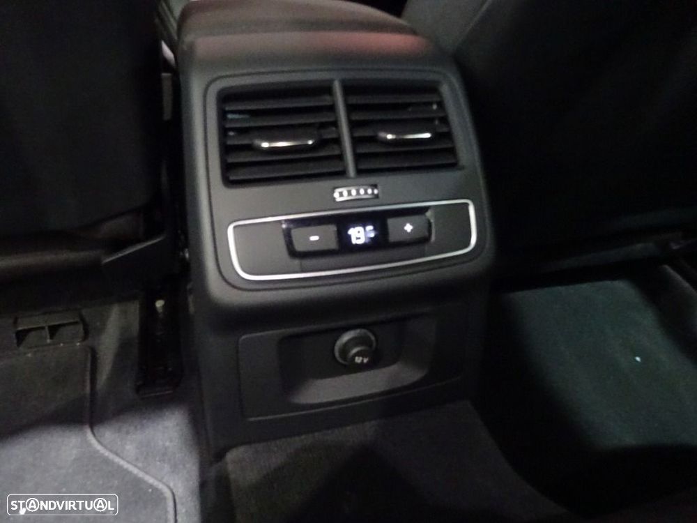 Audi A4 Avant 35 TDI S tronic - 31