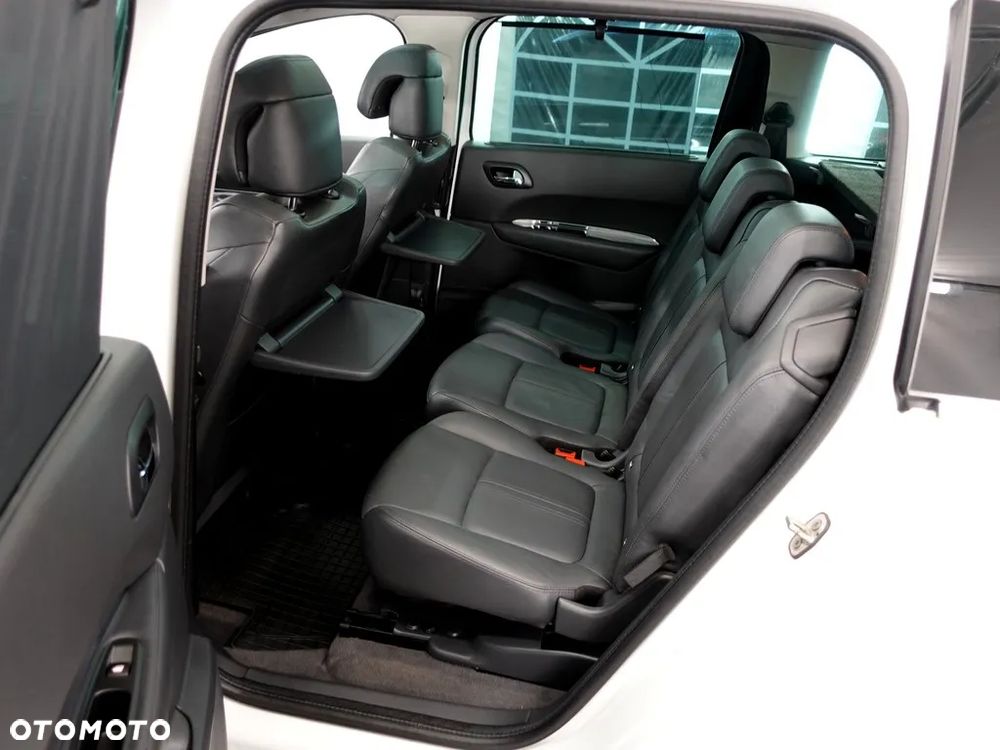 Peugeot 5008 2.0 HDi Premium + - 10