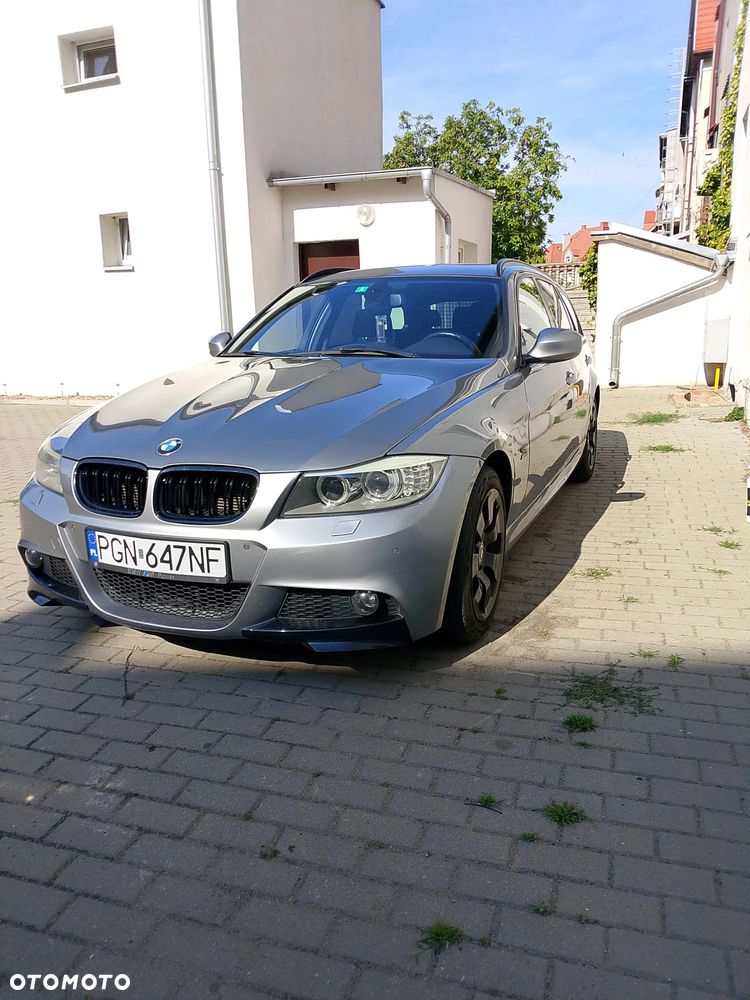 BMW Seria 3 325i xDrive - 1