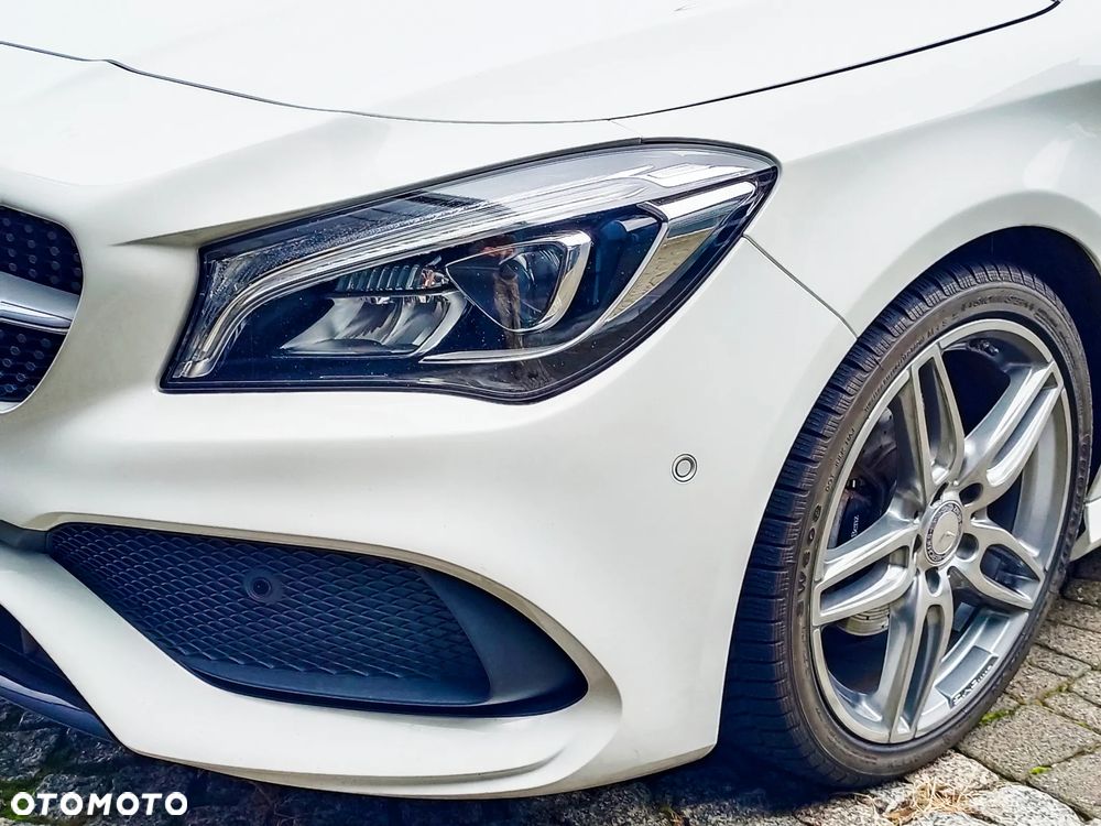 Mercedes-Benz CLA 200 Peak Edition - 16