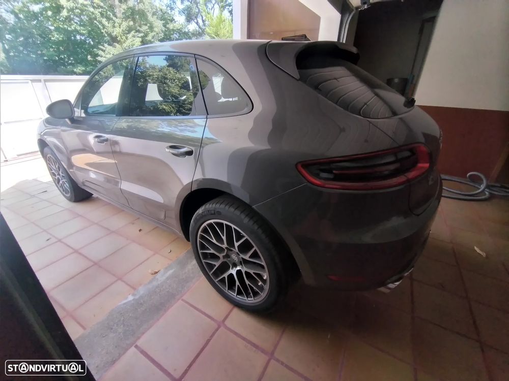 Porsche Macan Standard - 2