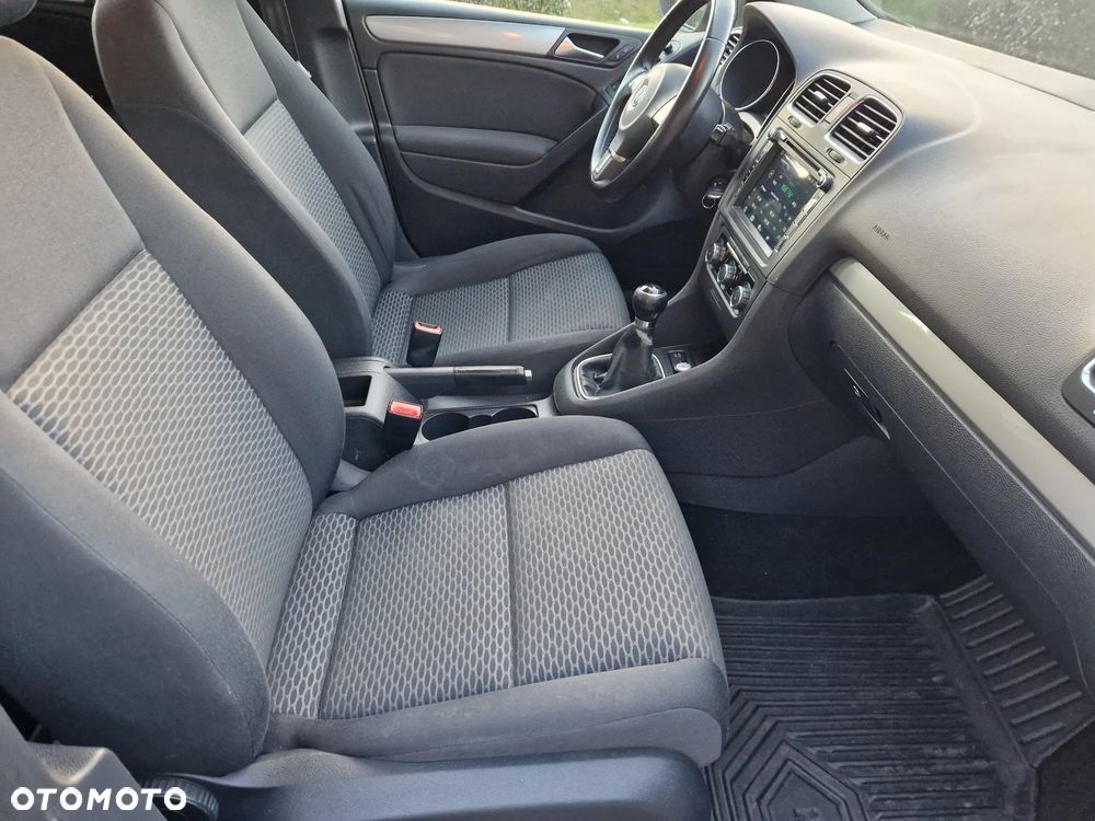 Volkswagen Golf - 20